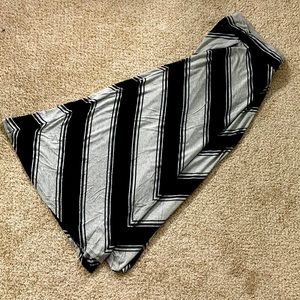 Long Maxi Black and Gray Skirt